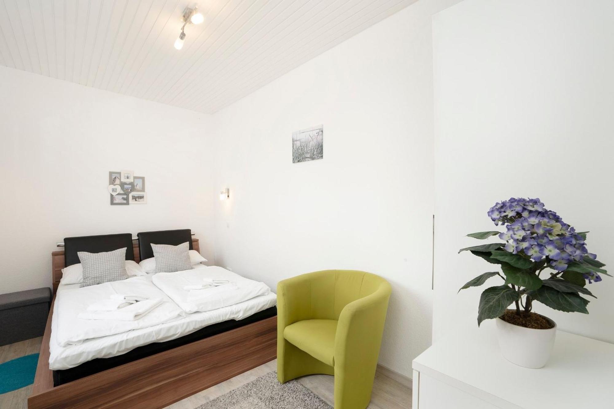 Апартаменты Haus Waldfrieden Ferienhaeuschen Waldfrieden Хаффкруг Экстерьер фото